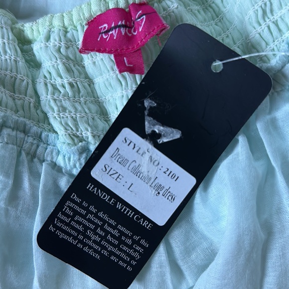 Ranee’s Ombre Ruffle Maxi Dress - Picture 11 of 12